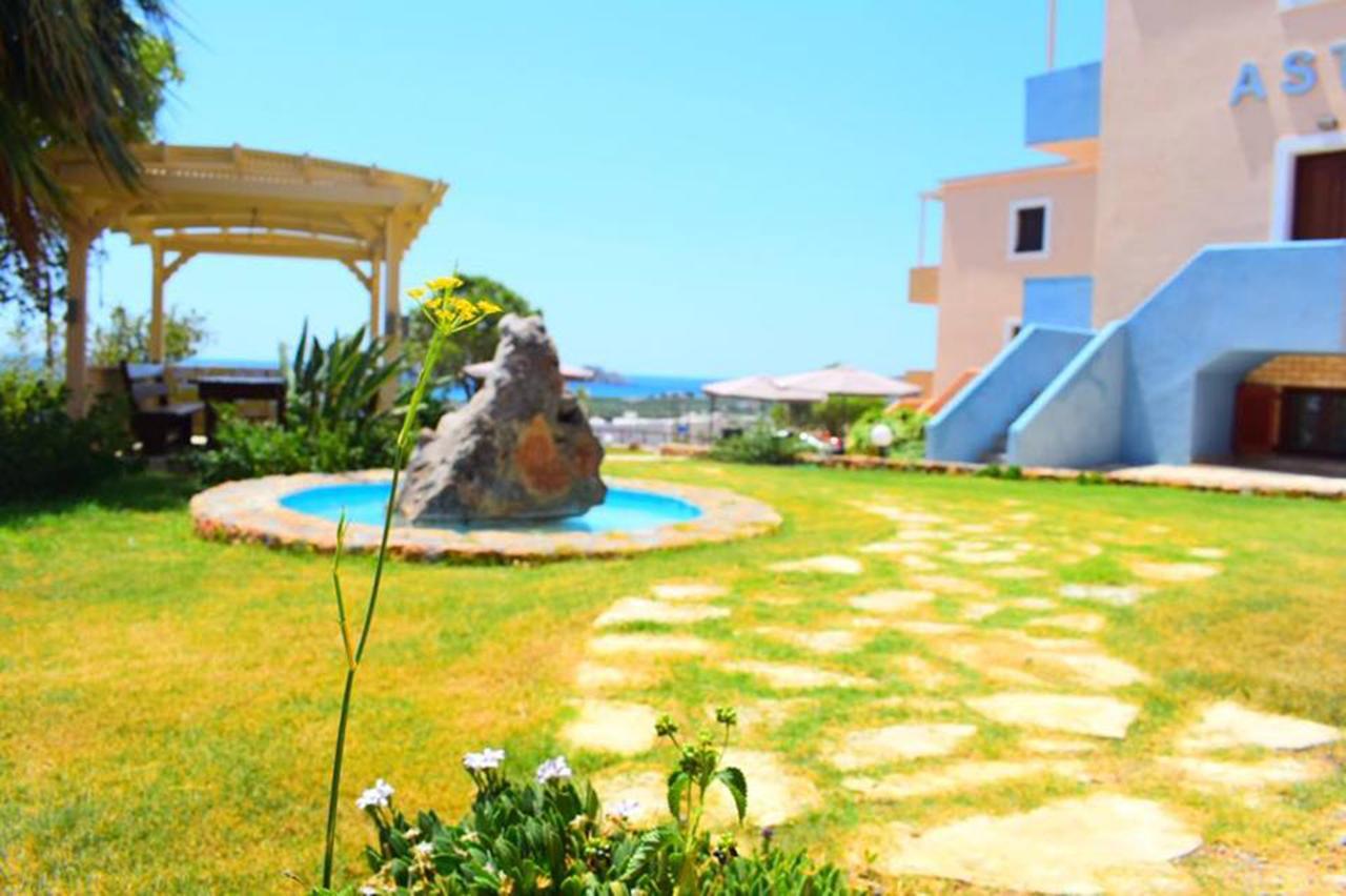 Asteras Apartments เซรอกัมโบส ภายนอก รูปภาพ
